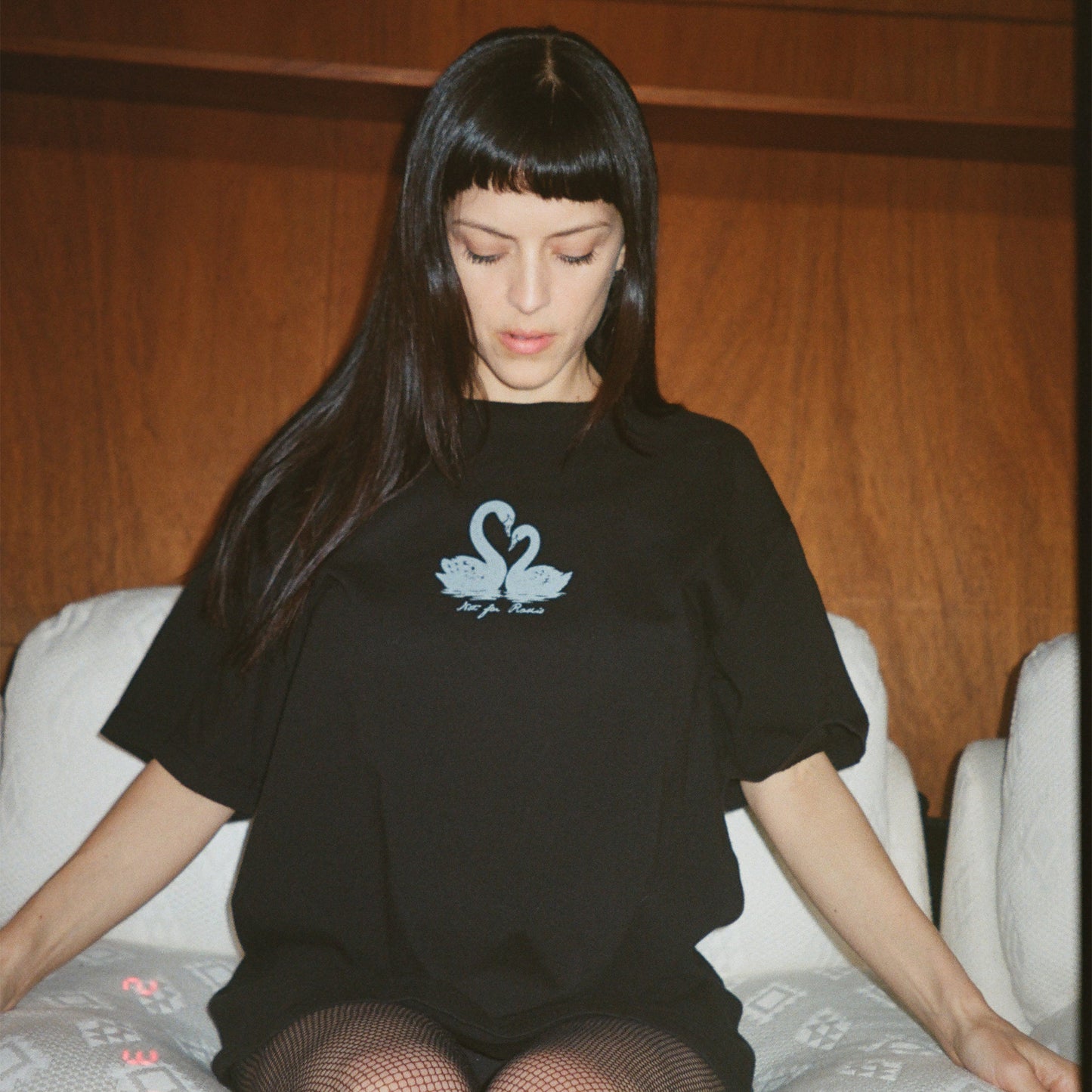 swan lovers tee