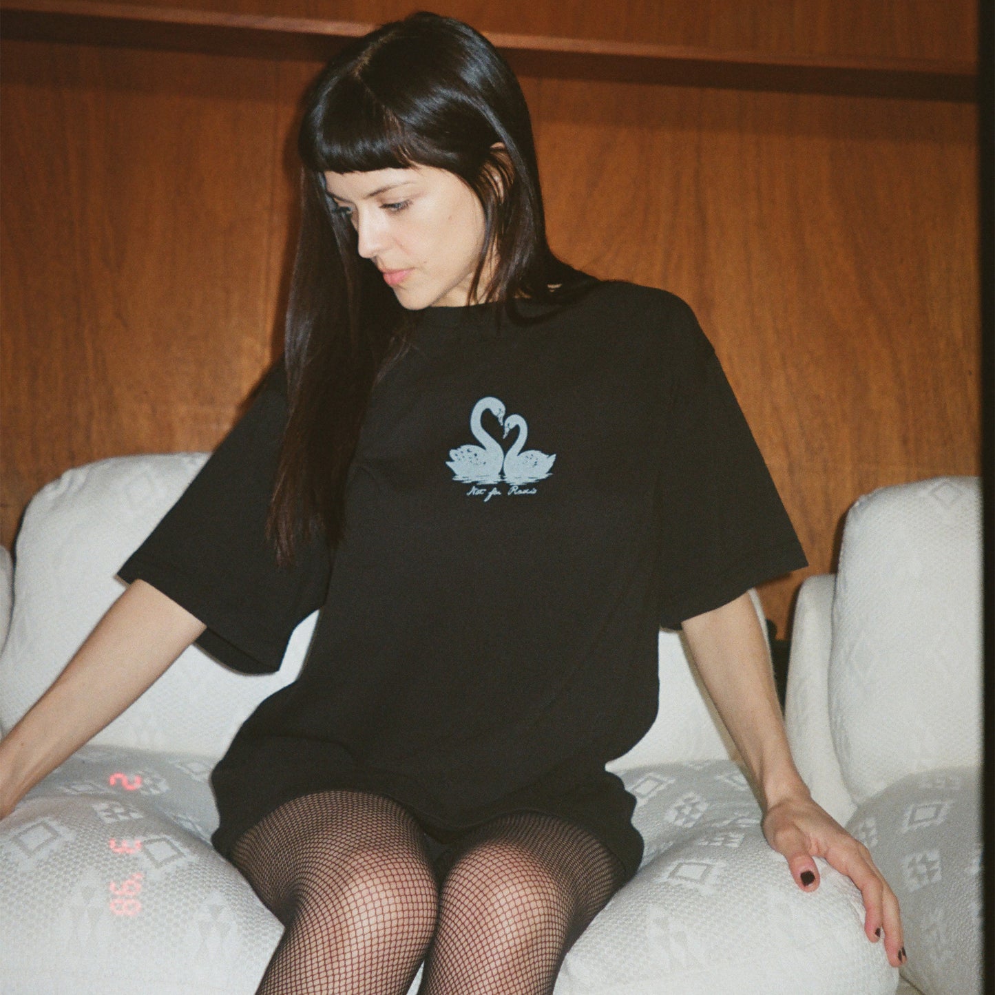 swan lovers tee